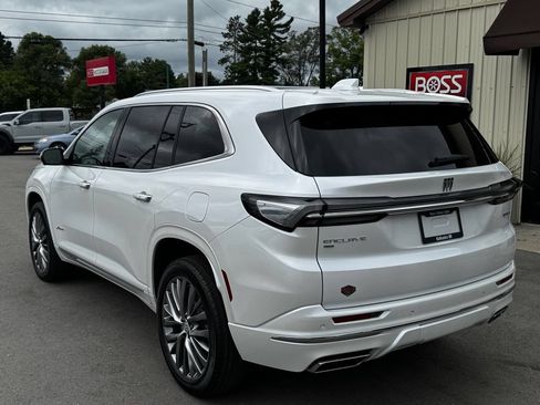 Used 2025 Buick Enclave Avenir w/ Trailering Package, 5000 lbs. AWD/4WD image 4