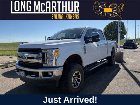 Used 2017 Ford F250 XLT w/ XLT Premium Package image 1