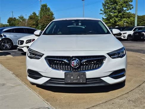 Used 2019 Buick Regal Preferred w/ Sights and Sounds Package image 3