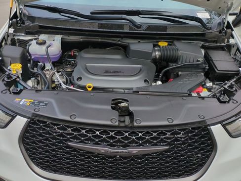 New 2026 Chrysler Pacifica Select image 25