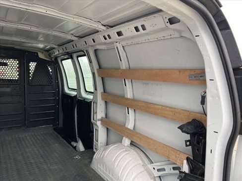 Used 2019 Chevrolet Express 2500 w/ Driver Convenience Package RWD image 7