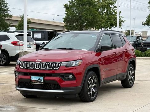 Used 2025 Jeep Compass Limited AWD/4WD image 6
