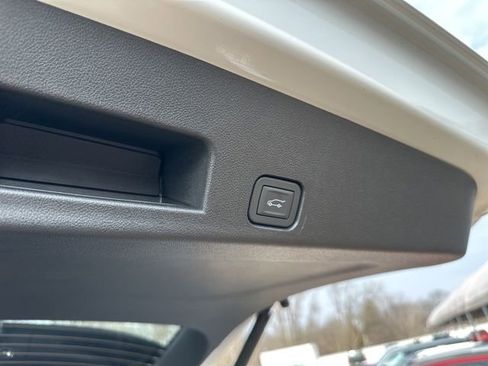 New 2026 Chevrolet Traverse LT w/ Midnight/Sport Edition image 12