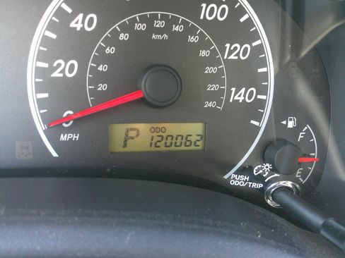 Used 2013 Toyota Corolla LE image 29