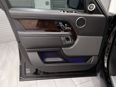 Used 2019 Land Rover Range Rover Supercharged AWD/4WD image 13