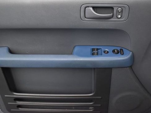 Used 2005 Honda Element EX image 10