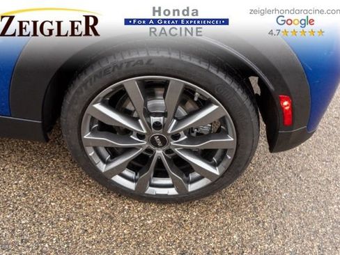 Used 2025 MINI Cooper 2-Door Hardtop image 11