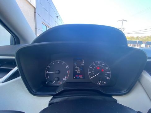 Used 2025 Toyota Corolla LE FWD image 16
