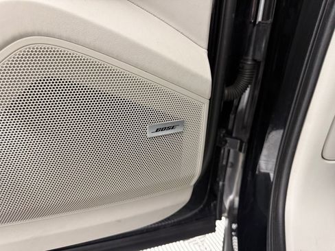Certified 2023 Porsche Cayenne Turbo AWD/4WD image 29