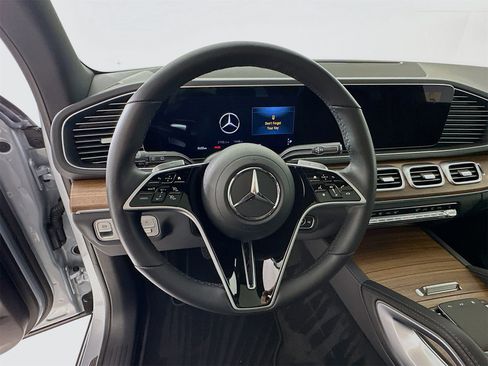 Used 2025 Mercedes-Benz GLE 350 4MATIC image 12