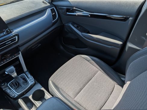 Used 2023 Kia Seltos S w/ Navigation Package AWD/4WD image 11