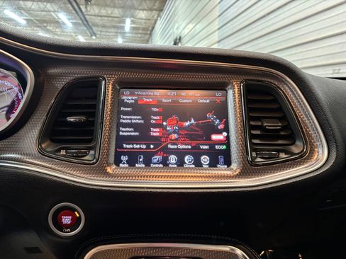 Used 2016 Dodge Challenger SRT Hellcat image 20