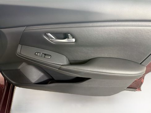 Used 2025 Nissan Sentra SV FWD image 29
