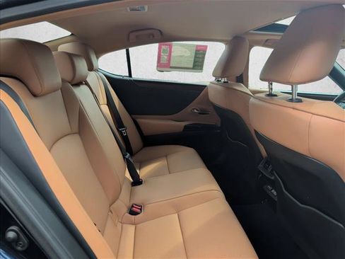 Used 2024 Lexus ES 350 w/ Premium Package FWD image 24