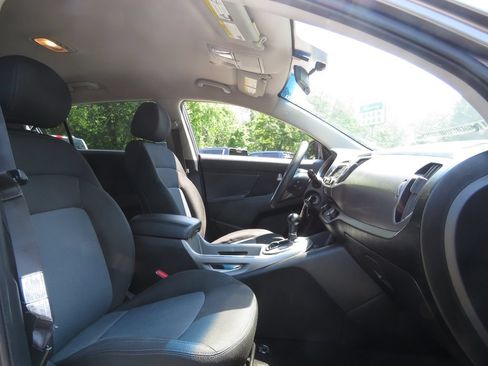 Used 2016 Kia Sportage LX AWD/4WD image 12