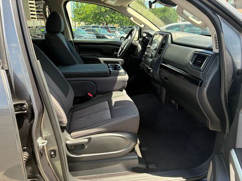 Used 2023 Nissan Titan SV AWD/4WD image 28