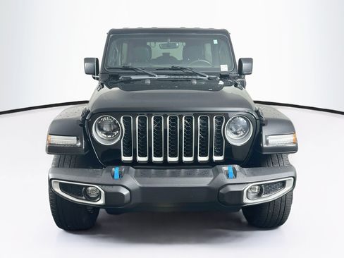 Used 2023 Jeep Wrangler Unlimited Sahara w/ Dual Top Group AWD/4WD image 2