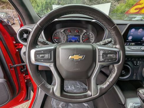 Used 2020 Chevrolet Blazer LT FWD image 15
