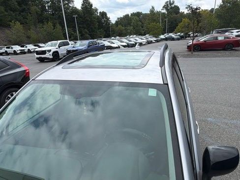 Used 2018 Subaru Forester 2.5i Premium w/ Protection Package #1 AWD/4WD image 8