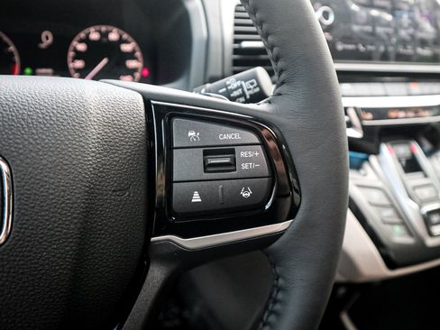 New 2026 Honda Odyssey Touring image 19