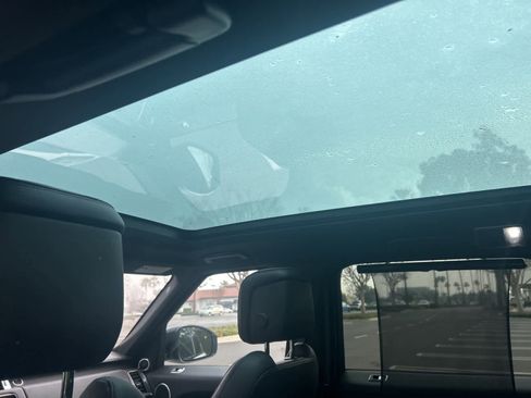 Used 2018 Land Rover Range Rover Sport SE image 30