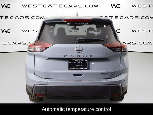 Used 2026 Nissan Rogue SV FWD image 4