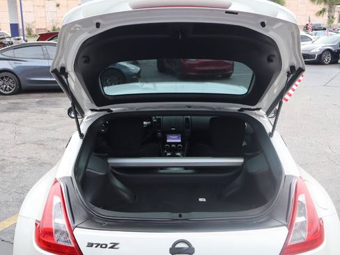 Used 2014 Nissan 370Z Coupe w/ Sport Package RWD image 9