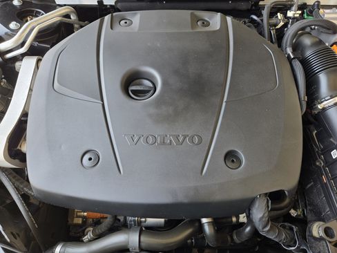 Used 2024 Volvo S60 T8 Ultimate AWD/4WD image 43