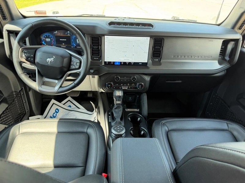 Used 2025 Ford Bronco Badlands AWD/4WD image 8