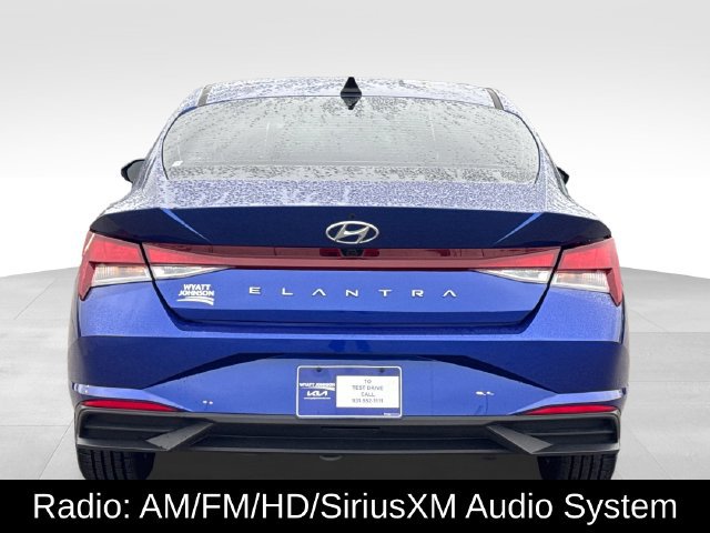 Used 2023 Hyundai Elantra SEL w/ Convenience Package FWD image 4