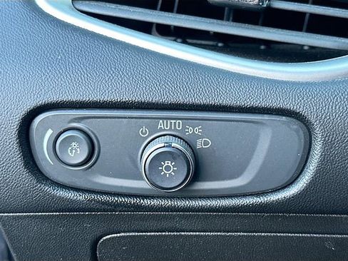 Used 2022 Chevrolet Malibu LS image 11