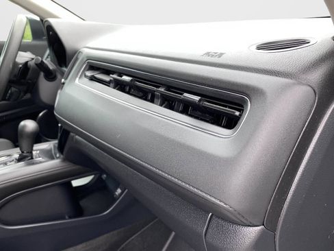 Certified 2022 Honda HR-V EX image 46
