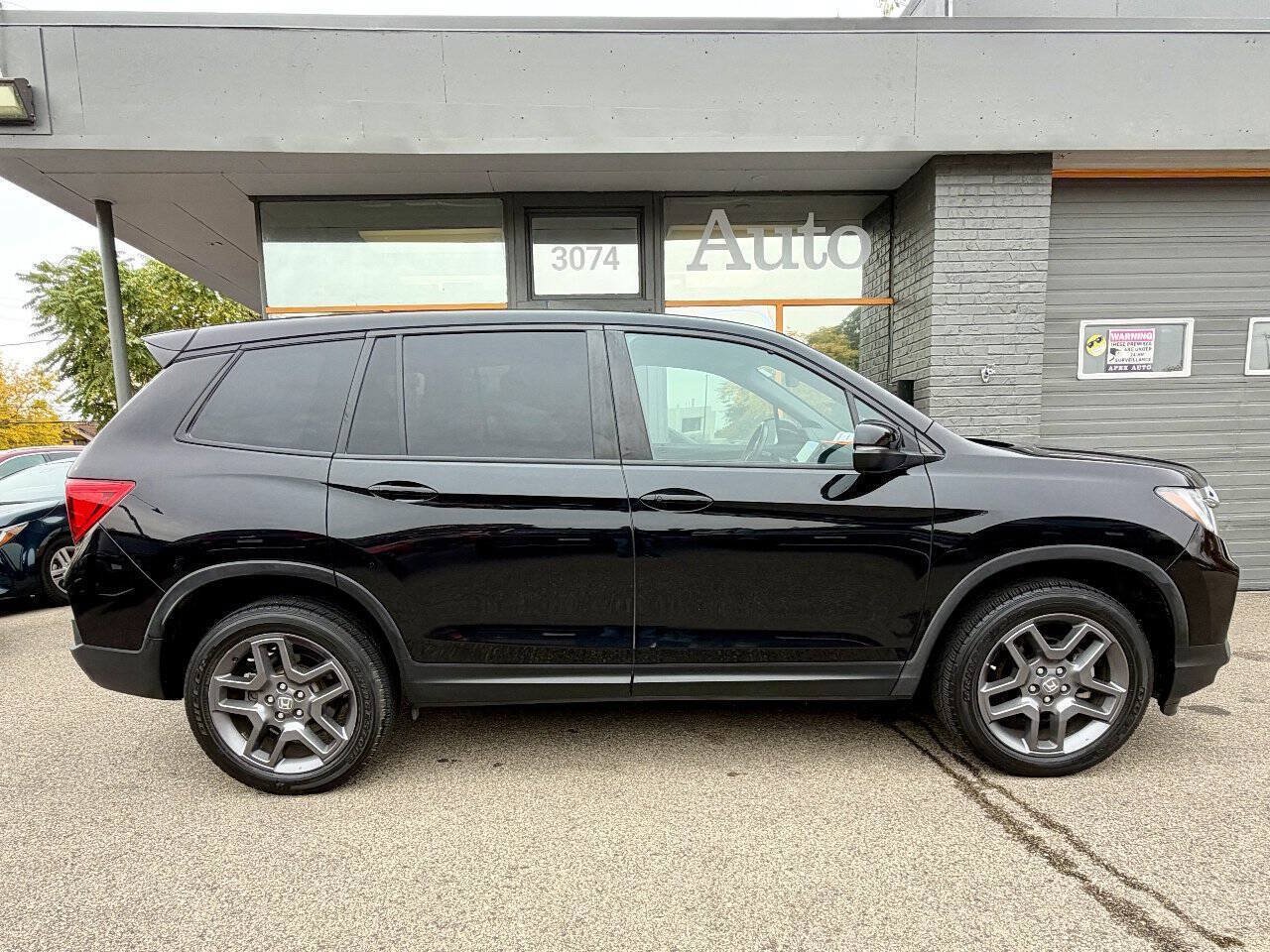 Used 2022 Honda Passport EX-L image 2