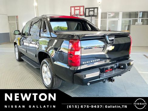 Used 2013 Chevrolet Avalanche LS w/ All-Star Edition RWD image 21