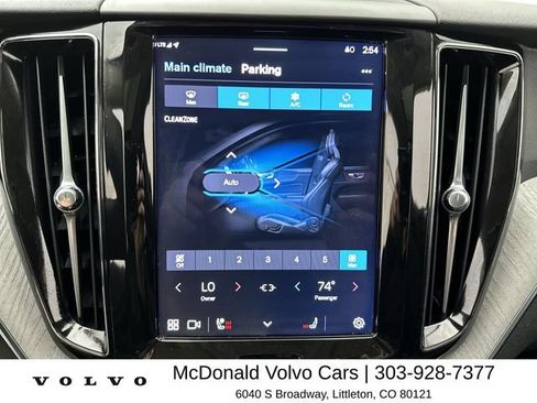 Certified 2025 Volvo XC60 B5 Plus AWD/4WD image 19
