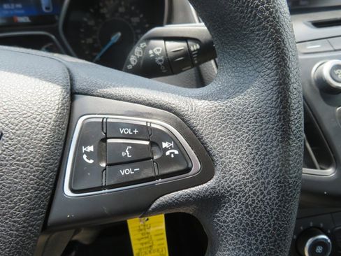 Used 2015 Ford Focus SE w/ Interior Protection Package image 23