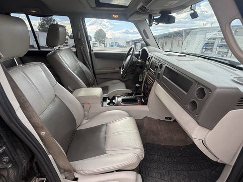 Used 2006 Jeep Commander Limited w/ Trailer Tow Group IV RWD image 23