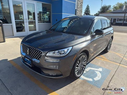 Used 2020 Lincoln Corsair Reserve w/ Equipment Group 201A image 2