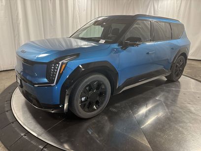 New 2026 Kia EV9 Land w/ Nightfall Edition Package
