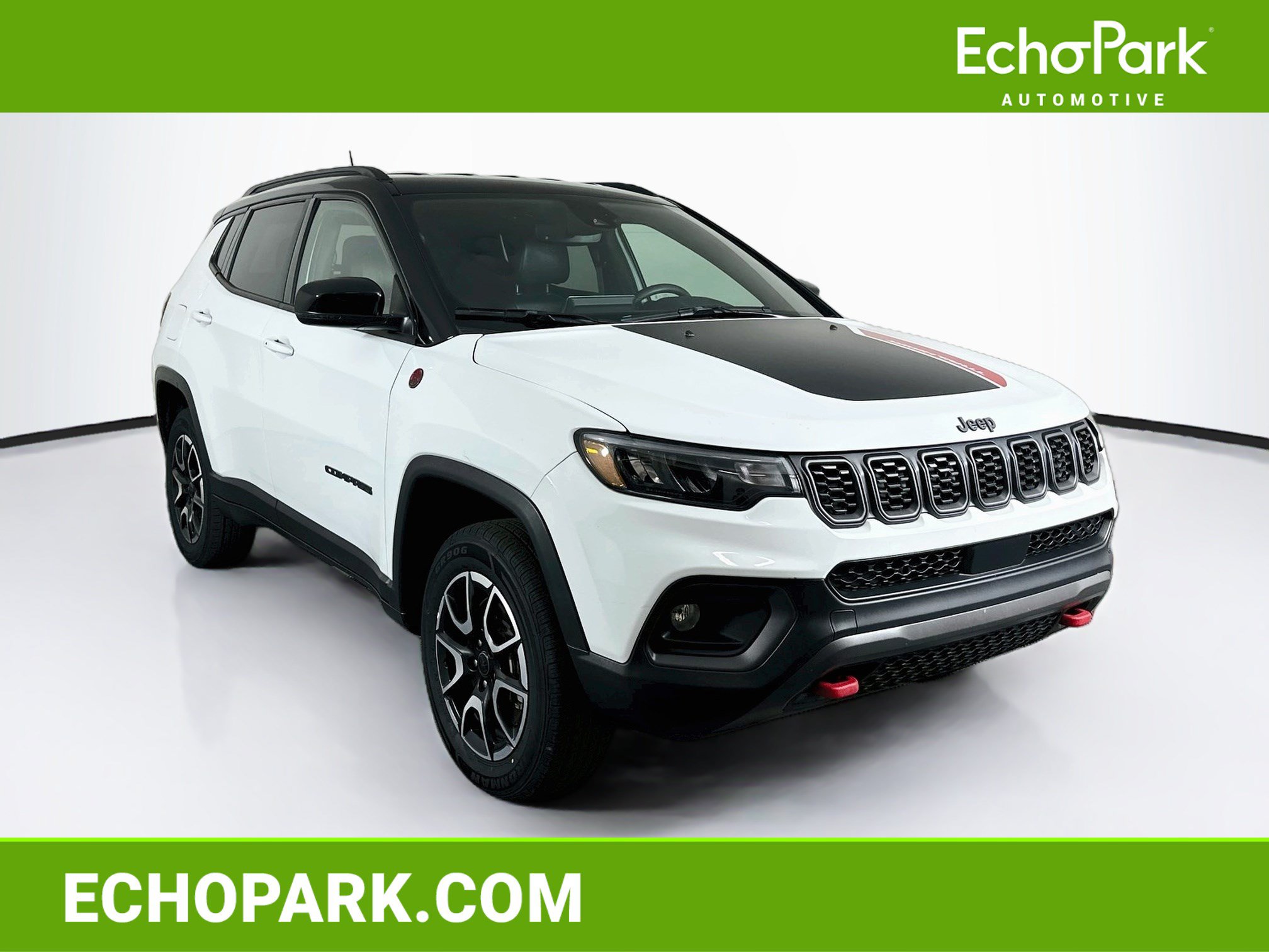 Used 2025 Jeep Compass Trailhawk AWD/4WD image 1