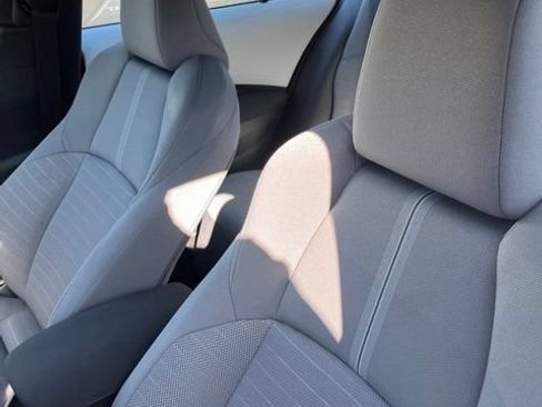 Used 2026 Toyota Corolla SE w/ SE Package FWD image 5