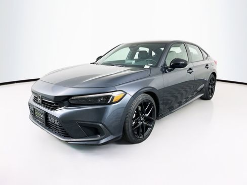 Used 2023 Honda Civic Sport image 3