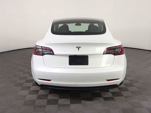 Used 2023 Tesla Model 3 Standard Range image 6