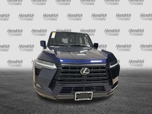 Used 2024 Lexus GX 550 w/ Accessory Package (Z1) AWD/4WD image 3