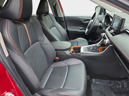 Used 2022 Toyota RAV4 Adventure image 12