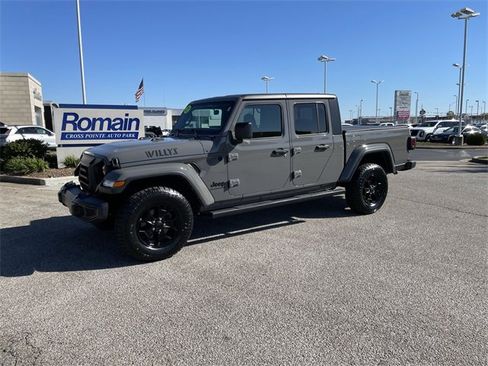 Used 2021 Jeep Gladiator Willys image 2