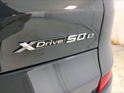 New 2026 BMW X5 xDrive50e w/ Executive Package image 15