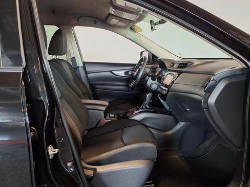 Used 2018 Nissan Rogue SV w/ Premium Package AWD/4WD image 12