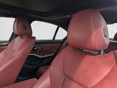 Used 2023 BMW 330i Sedan w/ M Sport Package image 5