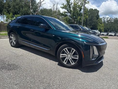 Used 2024 Cadillac Lyriq Tech RWD image 8